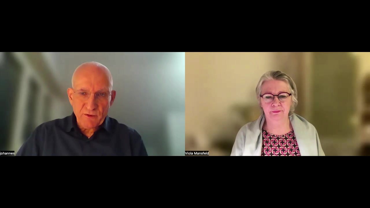 Johannes kennt viele Bücher rund um Liebe, Sexualität und Partner..... - BeFree Liebesschule